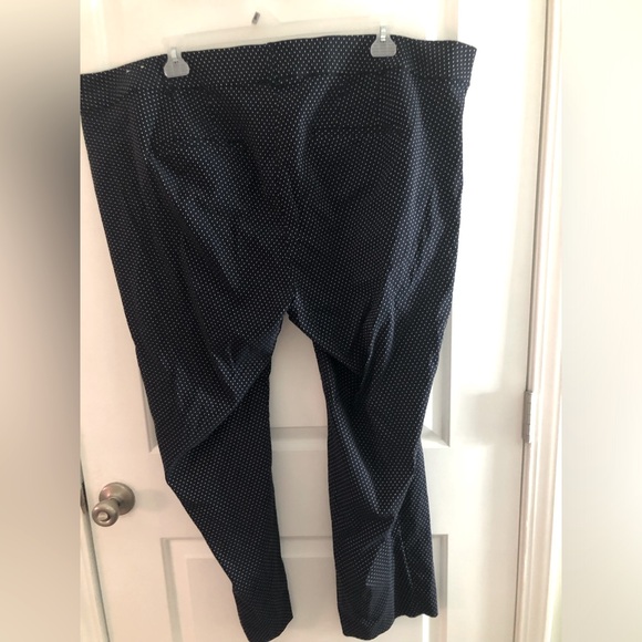 Lane Bryant sz 28 short Navy Blue Allie Pants GUC - Picture 3 of 6